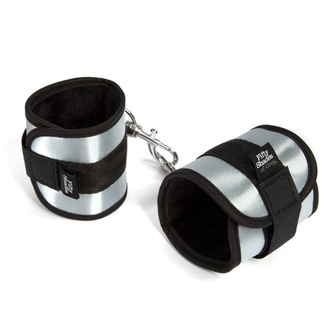 Fifty Shades of Grey, Mansete Fifty Shades Of Grey, pasiune.ro